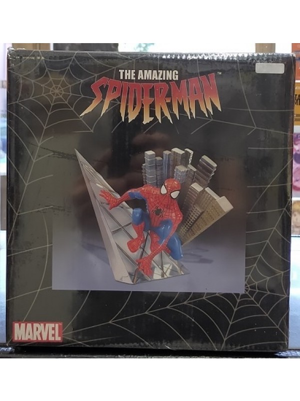 The Amazing Spider-Man - Hamilton Action 09-08657-001 - Diamond Select Toys and Collectibles